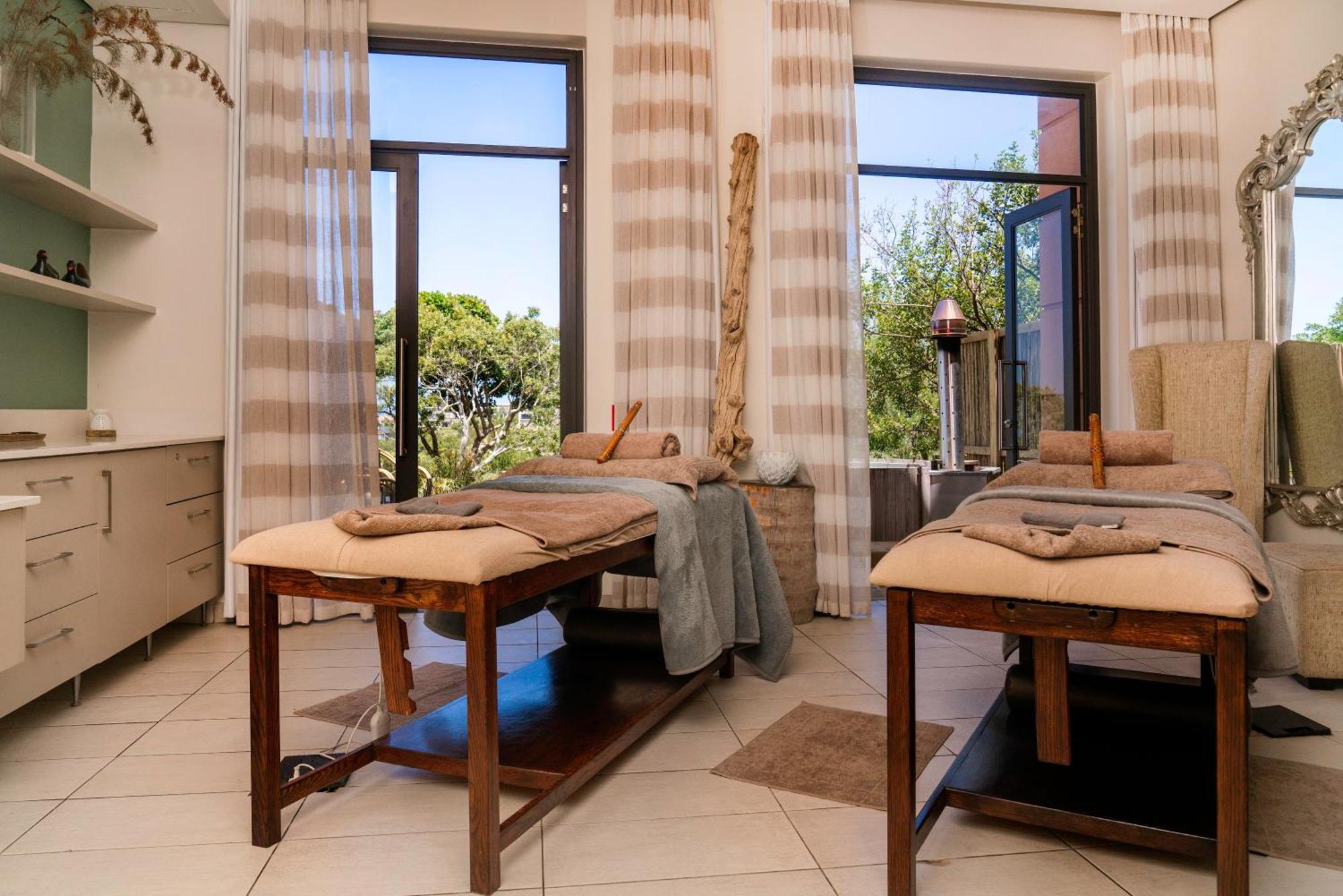 Pezula Nature Retreat Knysna Exterior foto Spa treatment room