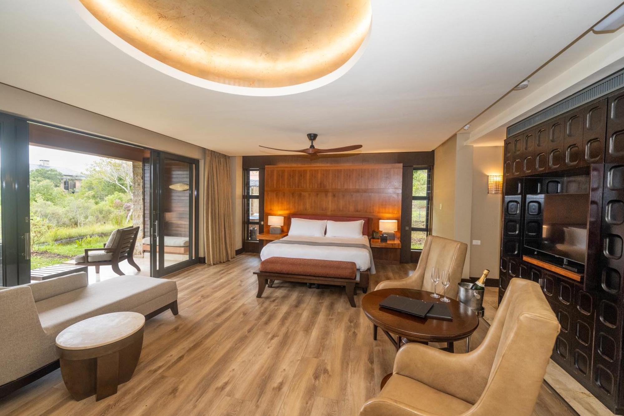 Pezula Nature Retreat Knysna Exterior foto A bedroom at the hotel