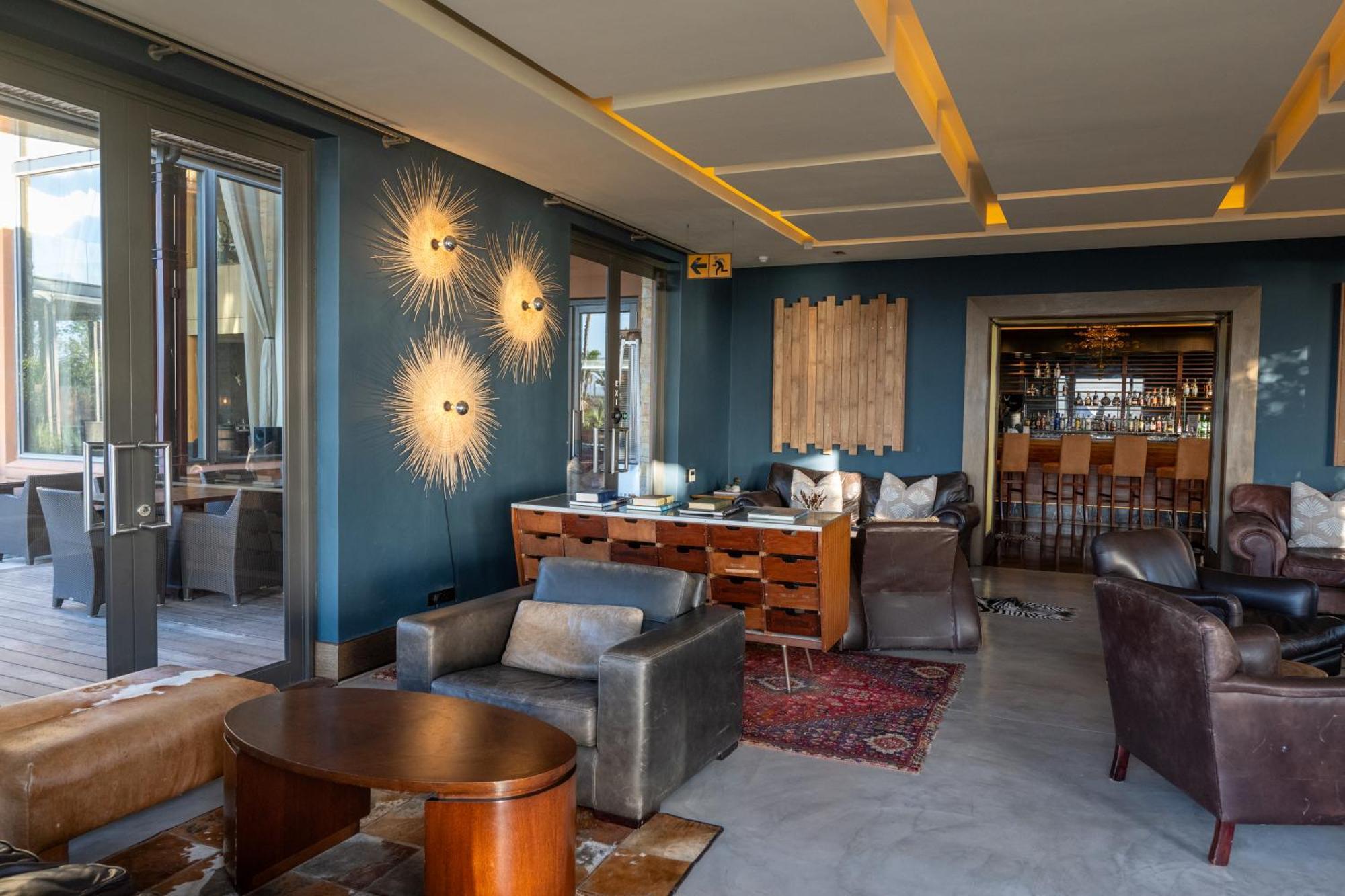 Pezula Nature Retreat Knysna Exterior foto The lounge at the airport