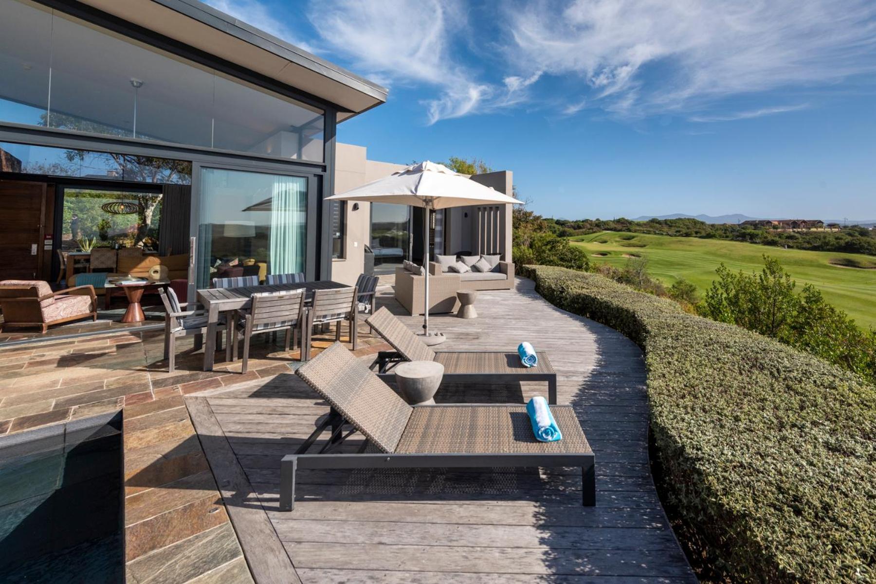 Pezula Nature Retreat Knysna Exterior foto The deck at the Cape Town edition